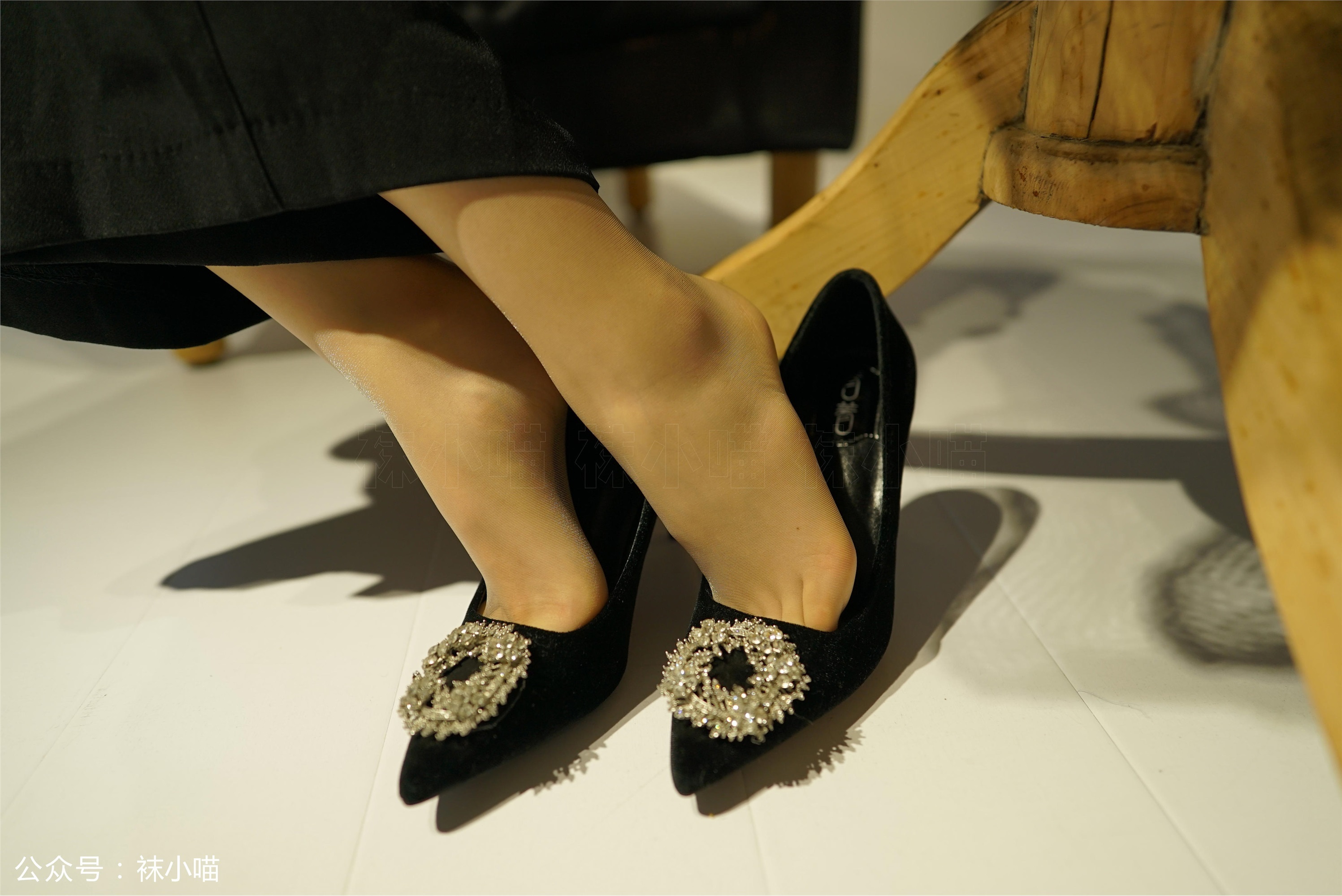 KittyWawa袜小喵  KT136《L总监的裤里丝》